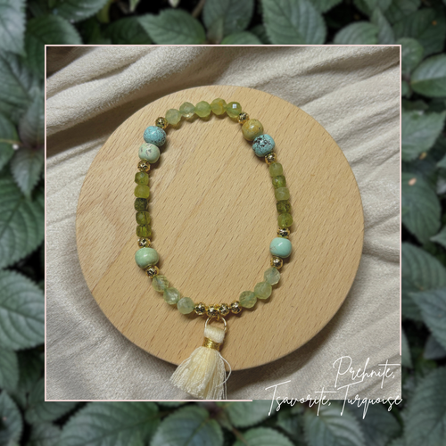 Bohemian Style Bracelet (Prehnite, Tsavorite & Turquoise) (葡萄石+沙弗萊+綠松石)