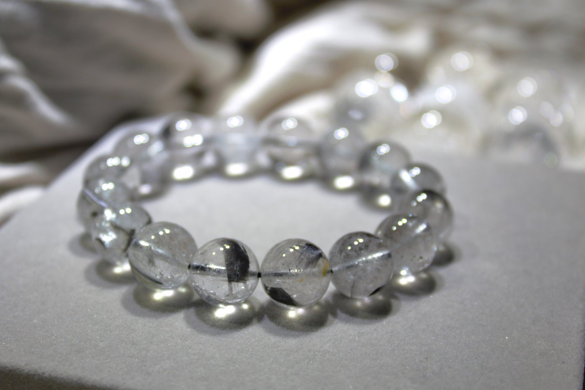 黑銀鈦 Black & Silver Rutilated Quartz (13mm)