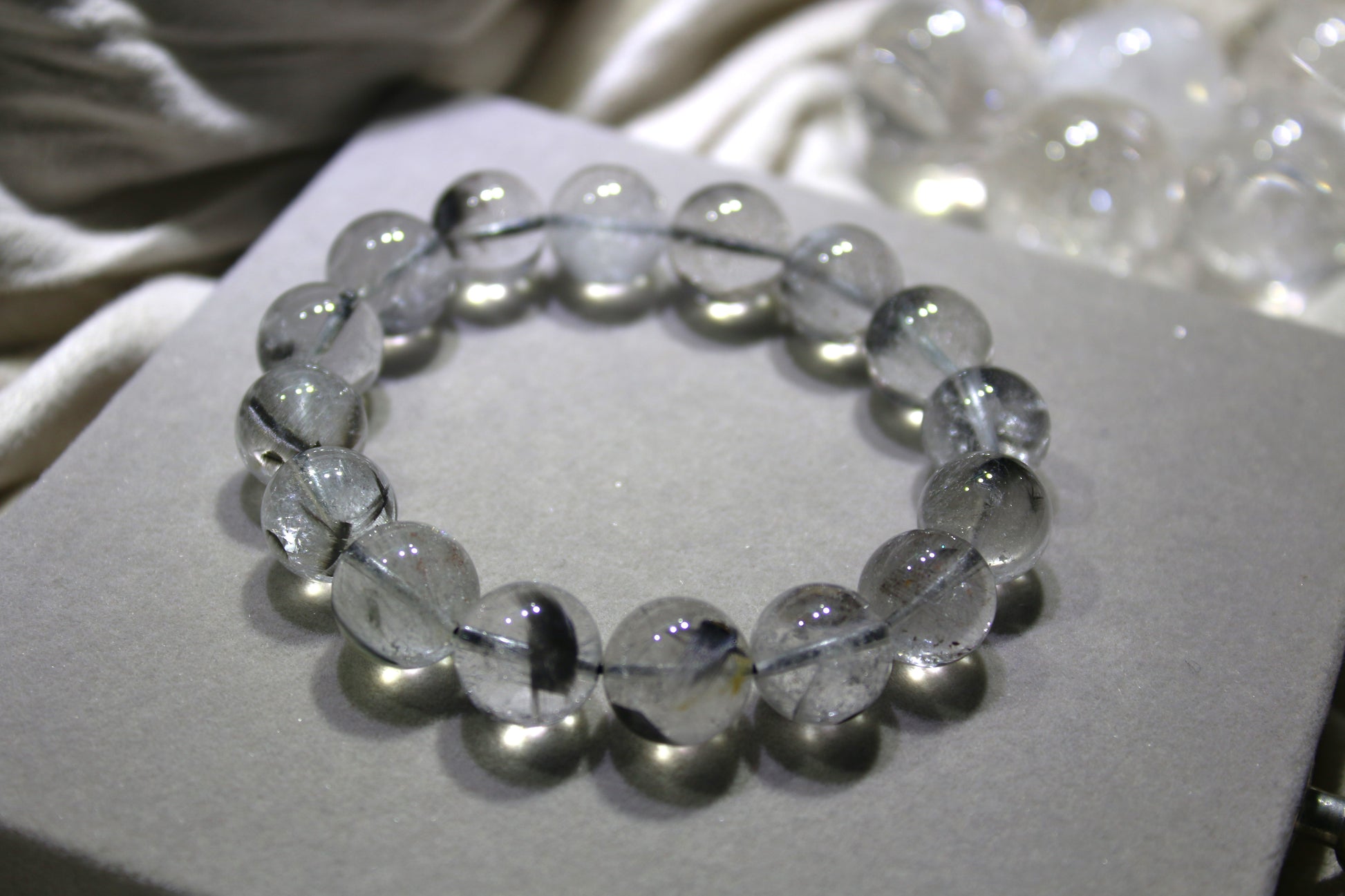 黑銀鈦 Black & Silver Rutilated Quartz (13mm)