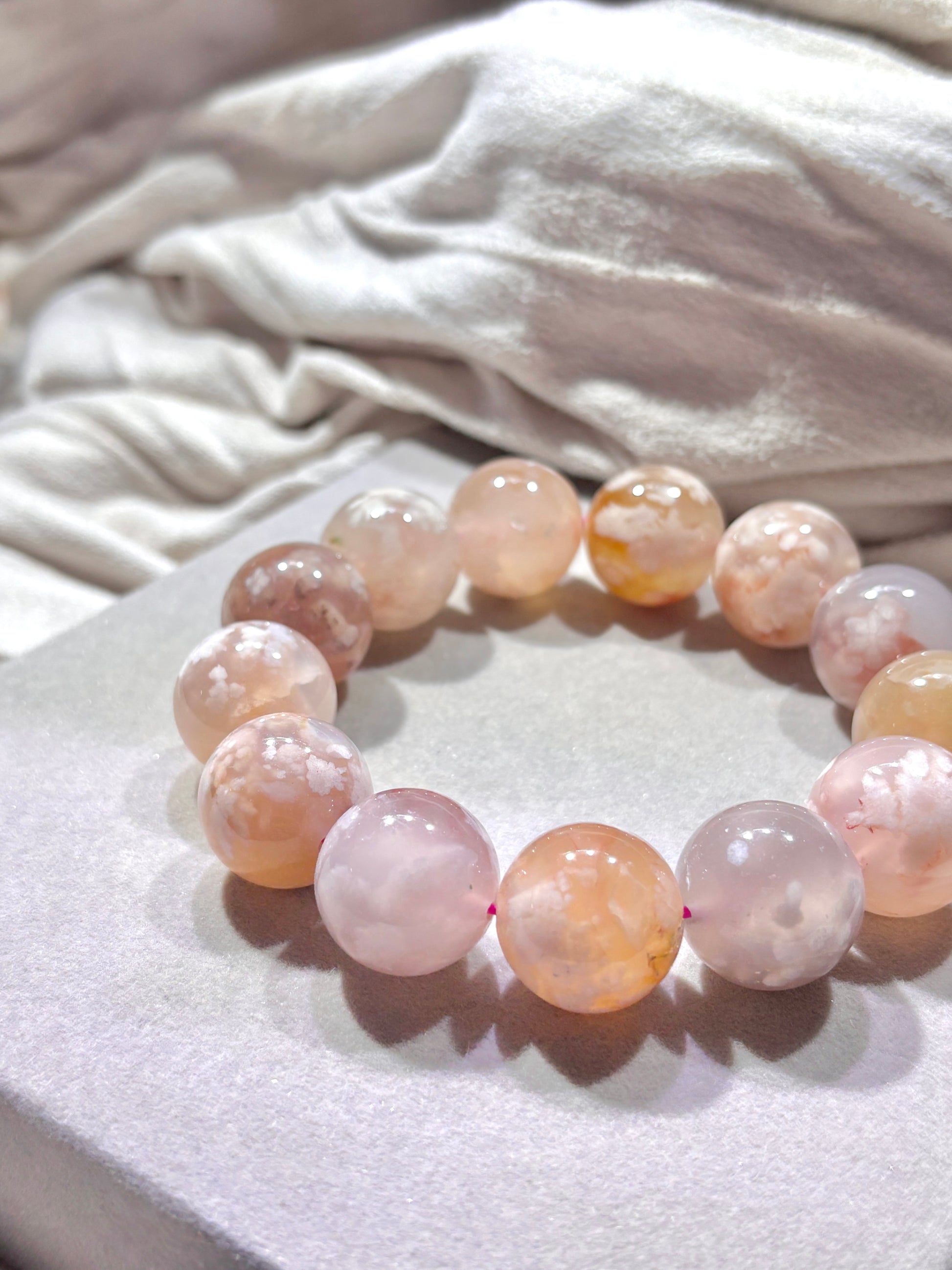 櫻花瑪瑙 Cherry Blossom Agate Bracelet